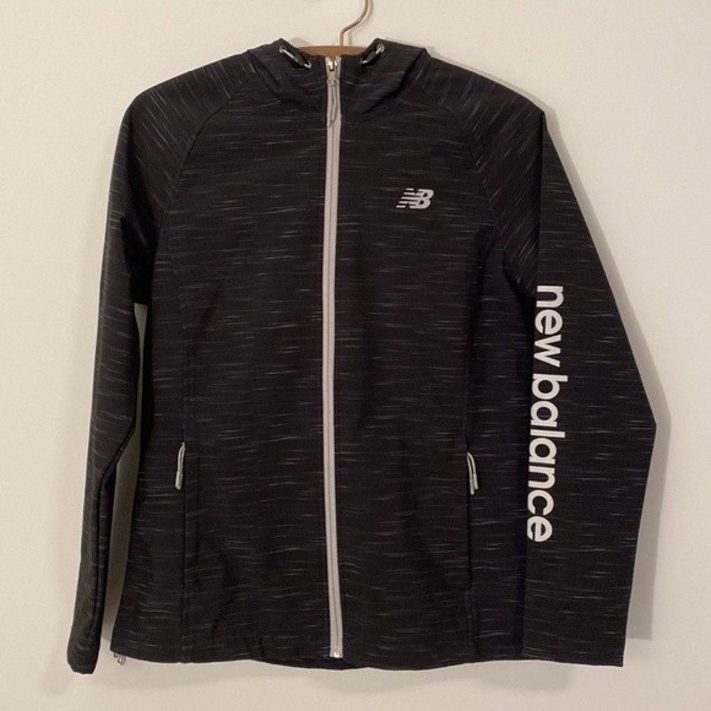 NWOT New Balance Softshell Hooded zip up Jacket size Medium